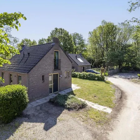 Lovely Vacation Near Forest And Water Ewijk