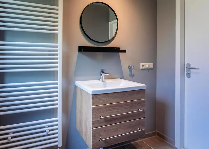 Semesterbostad Lovely Vacation Near Forest And Water