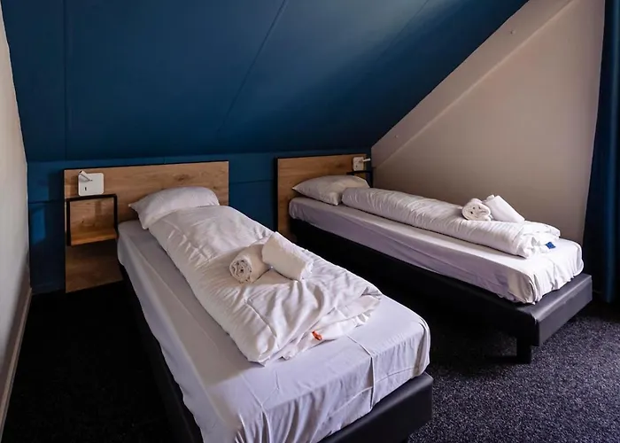 Lovely Vacation Near Forest And Water Semesterbostad Ewijk